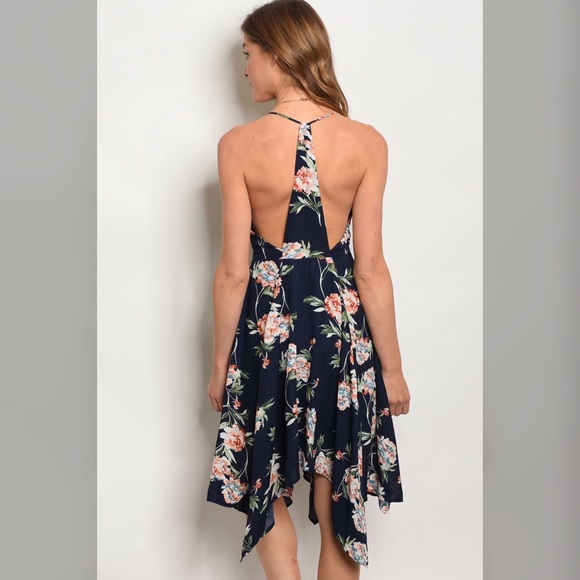 ⭐️ HP ⭐️ NAVY FLOWY FLORAL DRESS - Picture 2 of 5